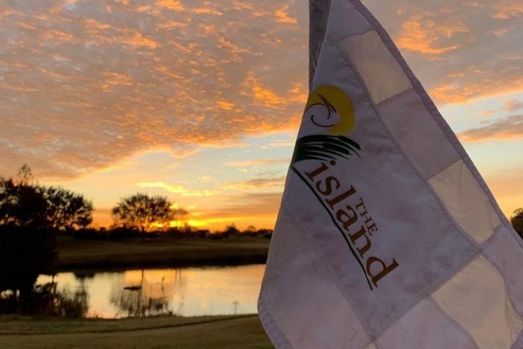 Work parties in sand traps, pulling weeds and cutting grass: How a Louisiana community re&opened a 'permanently closed' golf course